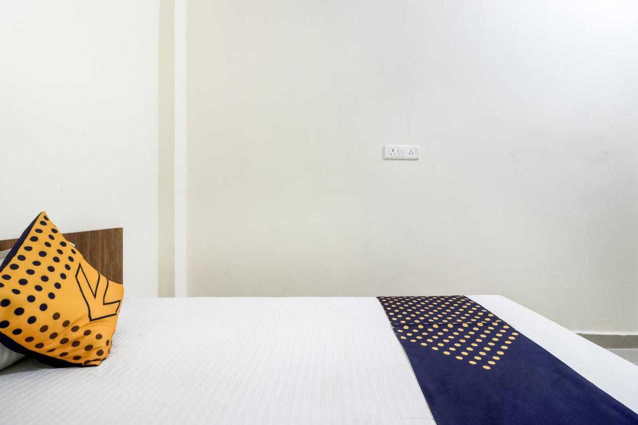 Oyo 40073 Yash Homestay Samarda Kaliāsot Exteriör bild