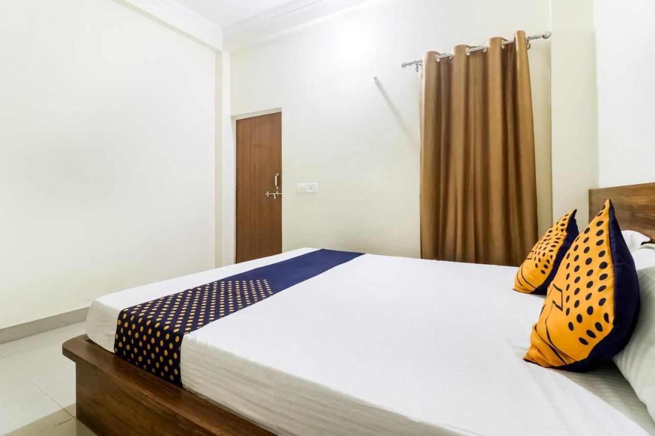 Oyo 40073 Yash Homestay Samarda Kaliāsot Exteriör bild