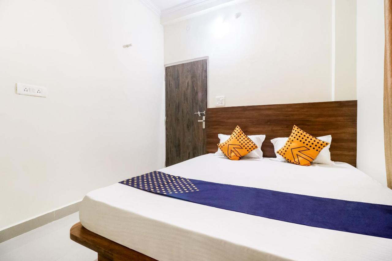 Oyo 40073 Yash Homestay Samarda Kaliāsot Exteriör bild