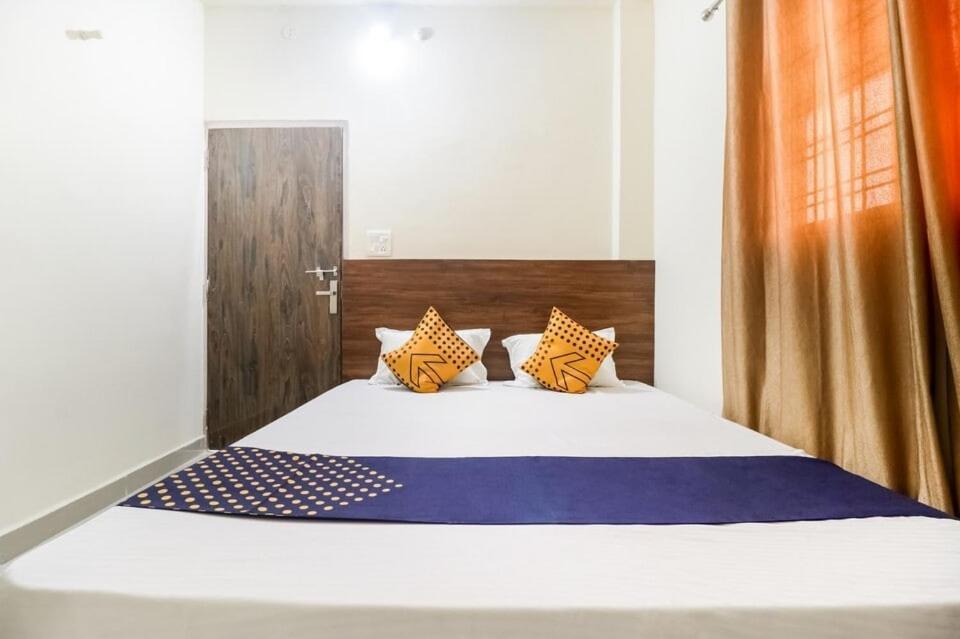 Oyo 40073 Yash Homestay Samarda Kaliāsot Exteriör bild