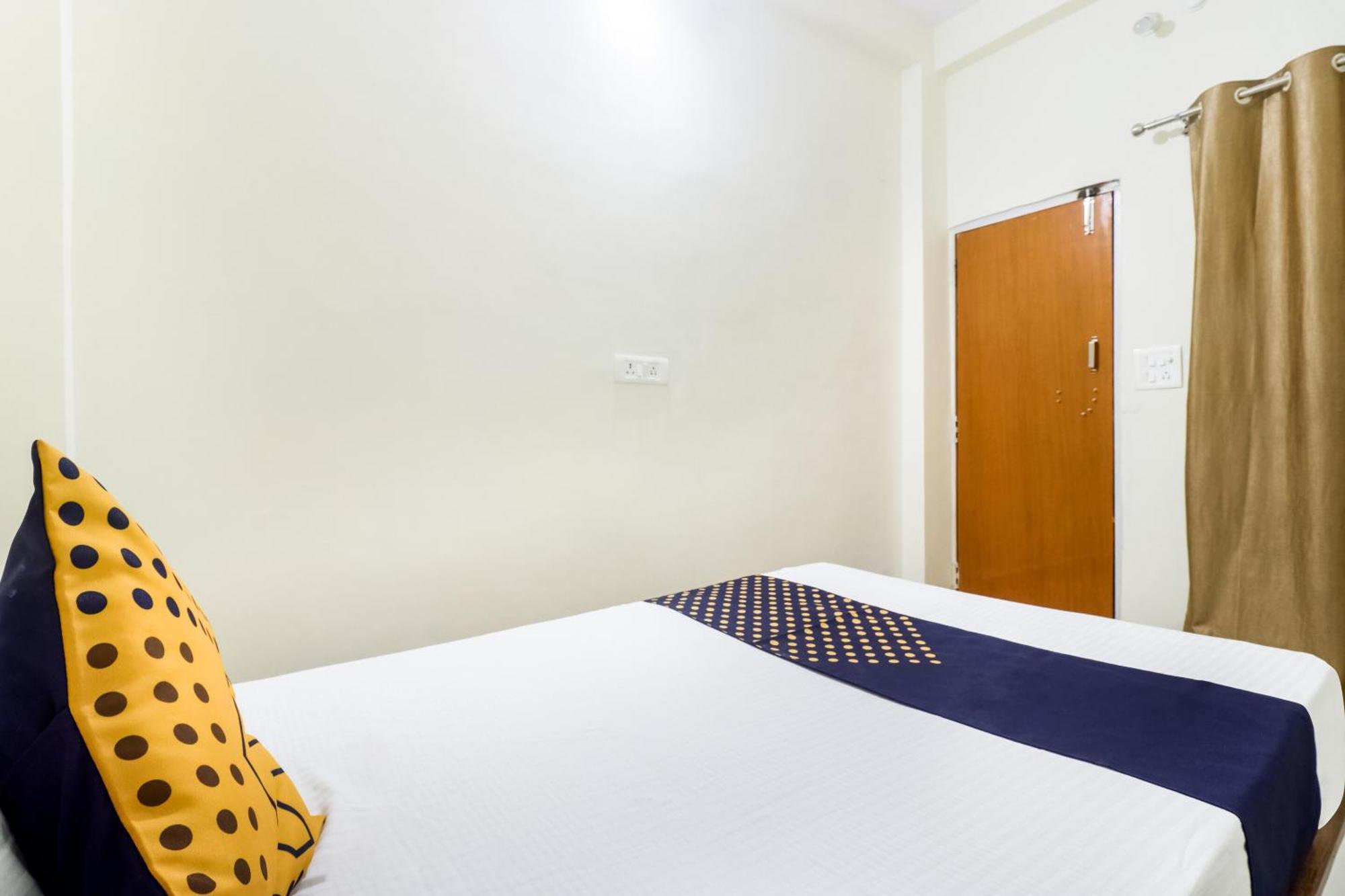 Oyo 40073 Yash Homestay Samarda Kaliāsot Exteriör bild
