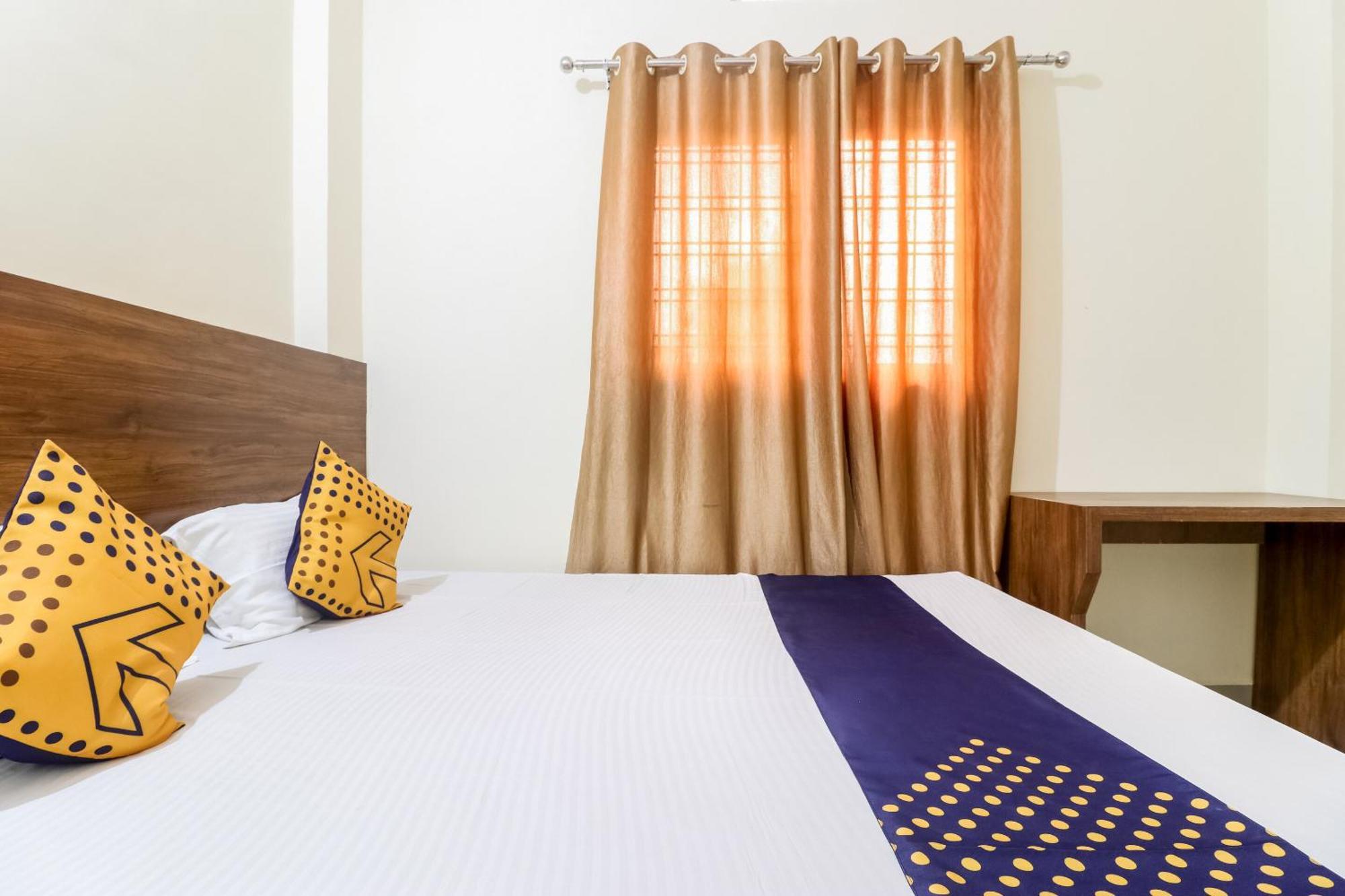 Oyo 40073 Yash Homestay Samarda Kaliāsot Exteriör bild