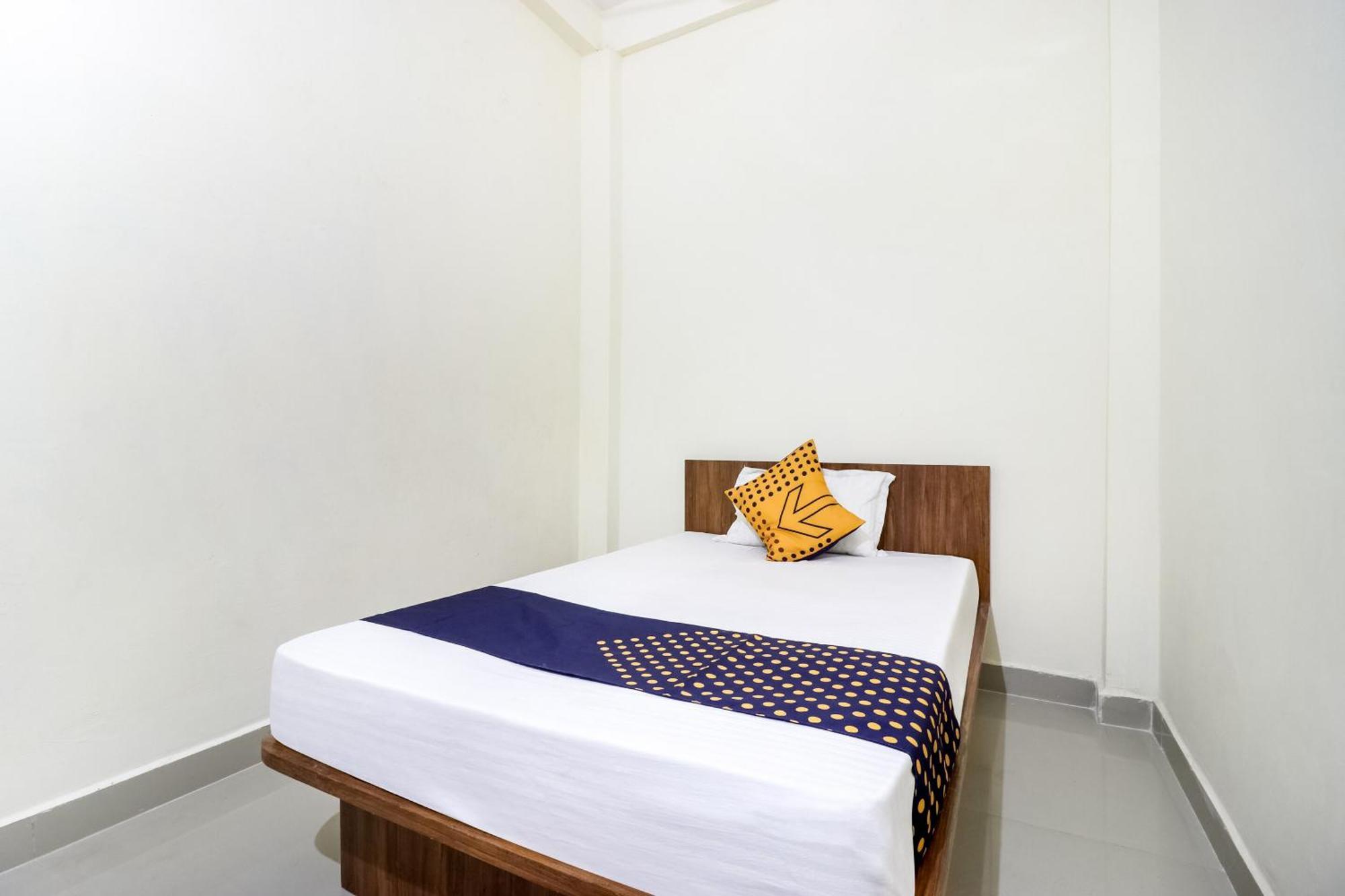 Oyo 40073 Yash Homestay Samarda Kaliāsot Exteriör bild