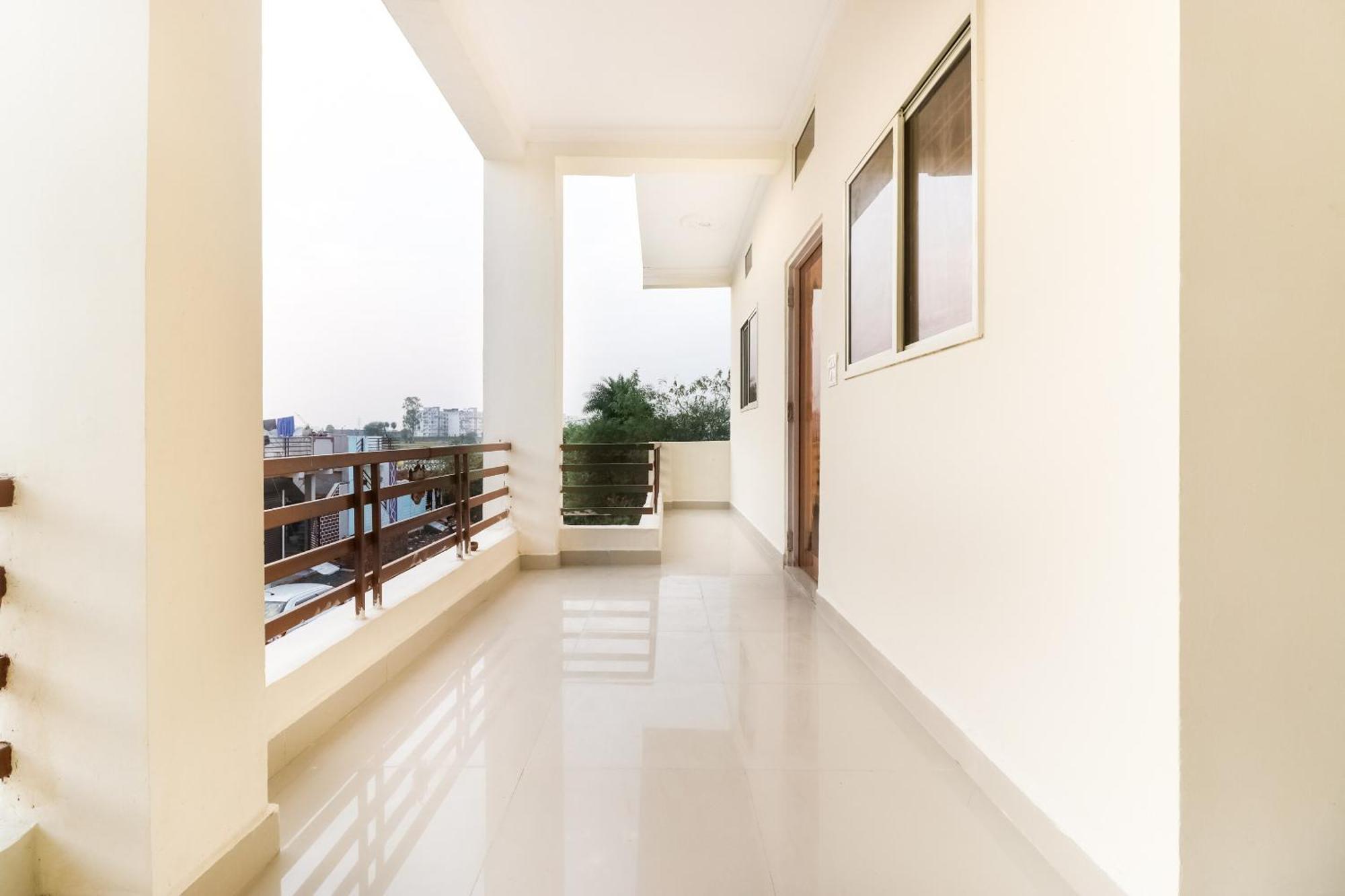 Oyo 40073 Yash Homestay Samarda Kaliāsot Exteriör bild